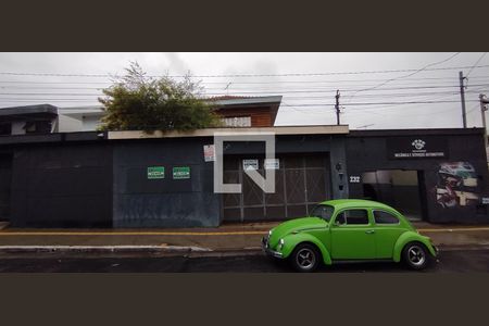 Casa à venda com 313m², 4 quartos e 3 vagasFachada e portaria