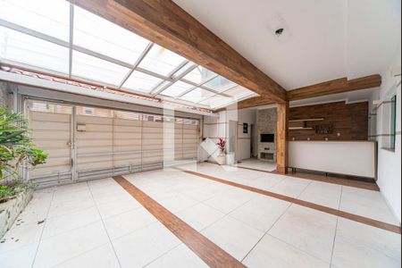 Casa para alugar com 180m², 3 quartos e 2 vagas Casa para alugar com 180m², 3 quartos e 2 vagasGaragem
