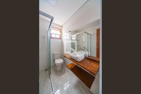 Casa para alugar com 180m², 3 quartos e 2 vagas Casa para alugar com 180m², 3 quartos e 2 vagasBanheiro da Varanda e Área de Serviço