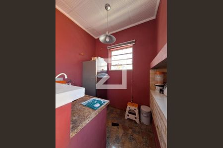 Casa à venda com 240m², 3 quartos e 3 vagasSalão