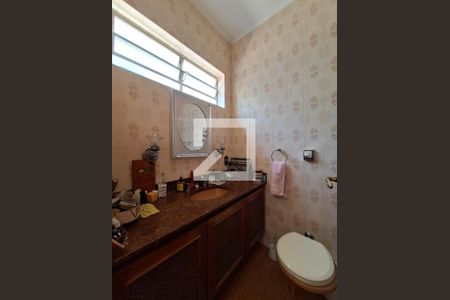 Casa à venda com 240m², 3 quartos e 3 vagasBanheiro Quarto 3