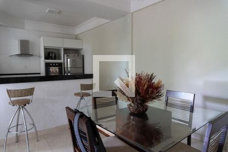 Casa à venda com 320m², 5 quartos e 4 vagasSala