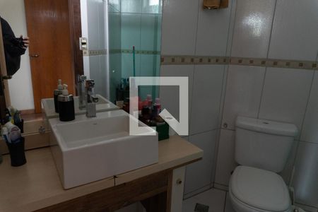 Casa à venda com 320m², 5 quartos e 4 vagasBanheiro 2