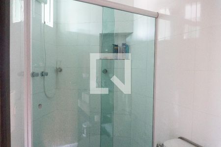 Casa à venda com 320m², 5 quartos e 4 vagasBanheiro 4