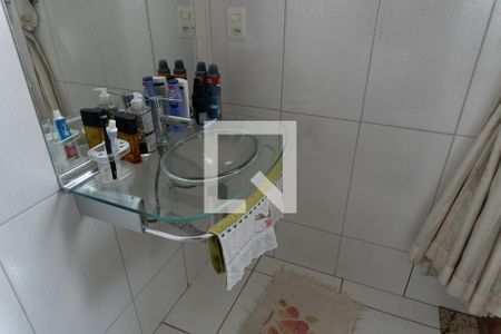 Casa à venda com 320m², 5 quartos e 4 vagasBanheiro 1