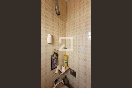 Casa à venda com 342m², 4 quartos e 4 vagasDeck - Banheiro