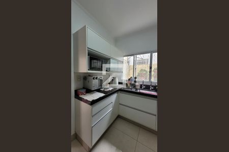 Casa à venda com 342m², 4 quartos e 4 vagasCozinha