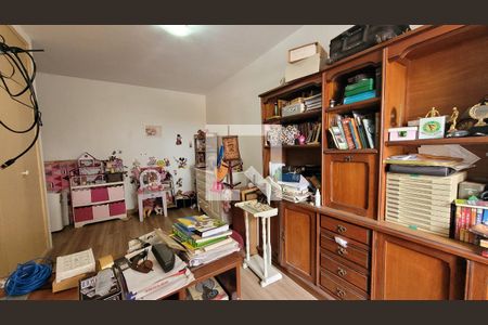 Casa à venda com 342m², 4 quartos e 4 vagasQuarto 2