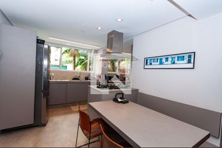 Apartamento à venda com 135m², 3 quartos e 1 vaga Apartamento à venda com 135m², 3 quartos e 1 vagaCozinha Americana