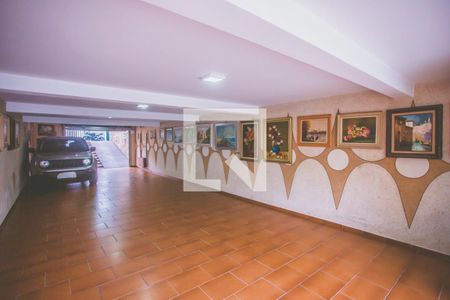 Casa para alugar com 270m², 3 quartos e 6 vagas Casa para alugar com 270m², 3 quartos e 6 vagasGaragem