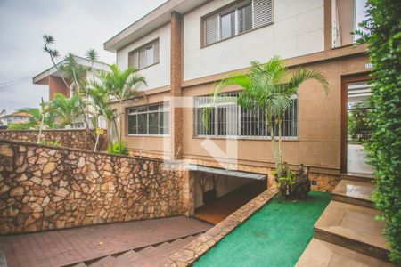 Casa para alugar com 270m², 3 quartos e 6 vagas Casa para alugar com 270m², 3 quartos e 6 vagasÁrea de comum