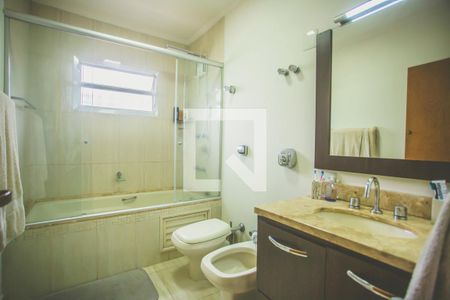 Casa para alugar com 270m², 3 quartos e 6 vagas Casa para alugar com 270m², 3 quartos e 6 vagasBanheiro Suíte