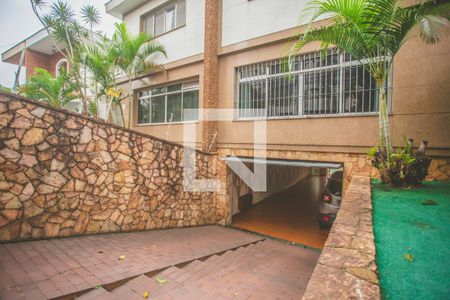 Casa para alugar com 270m², 3 quartos e 6 vagas Casa para alugar com 270m², 3 quartos e 6 vagasGaragem