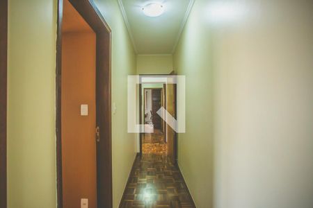 Casa para alugar com 270m², 3 quartos e 6 vagas Casa para alugar com 270m², 3 quartos e 6 vagasCorredor - Quartos