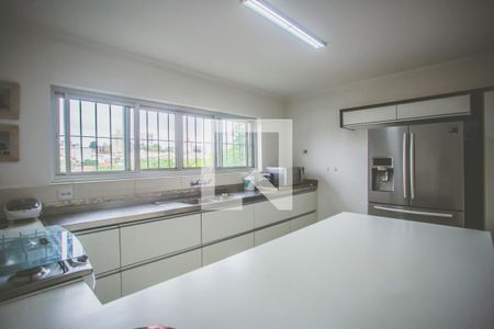 Casa para alugar com 270m², 3 quartos e 6 vagas Casa para alugar com 270m², 3 quartos e 6 vagasCozinha