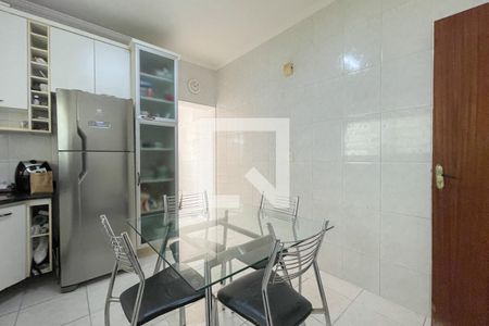 Casa à venda com 88m², 2 quartos e 2 vagas Casa à venda com 88m², 2 quartos e 2 vagasCozinha