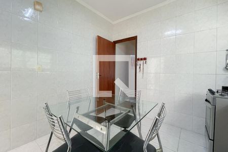 Casa à venda com 88m², 2 quartos e 2 vagas Casa à venda com 88m², 2 quartos e 2 vagasCozinha