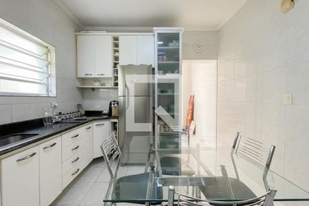 Casa à venda com 88m², 2 quartos e 2 vagas Casa à venda com 88m², 2 quartos e 2 vagasCozinha