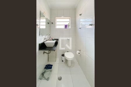 Casa à venda com 88m², 2 quartos e 2 vagas Casa à venda com 88m², 2 quartos e 2 vagasBanheiro Social