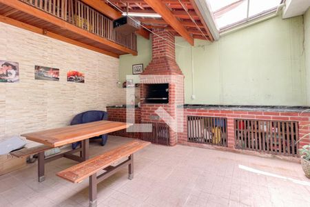 Casa à venda com 88m², 2 quartos e 2 vagas Casa à venda com 88m², 2 quartos e 2 vagasÁrea - Churrasqueira