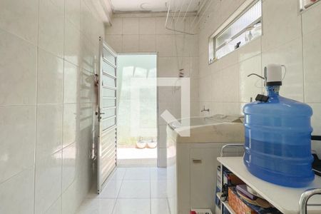 Casa à venda com 88m², 2 quartos e 2 vagas Casa à venda com 88m², 2 quartos e 2 vagasÁrea de Serviço