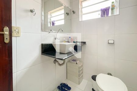 Casa à venda com 88m², 2 quartos e 2 vagas Casa à venda com 88m², 2 quartos e 2 vagasBanheiro Social