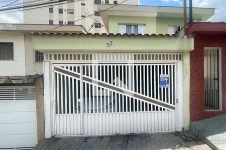 Casa à venda com 88m², 2 quartos e 2 vagas Casa à venda com 88m², 2 quartos e 2 vagasFachada