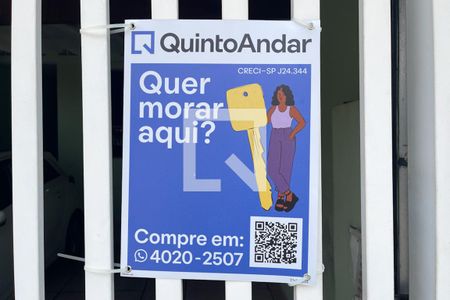 Casa à venda com 88m², 2 quartos e 2 vagas Casa à venda com 88m², 2 quartos e 2 vagasFachada