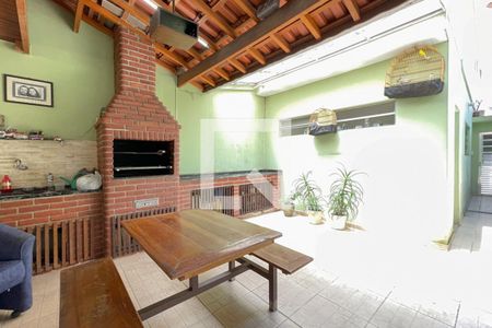 Casa à venda com 88m², 2 quartos e 2 vagas Casa à venda com 88m², 2 quartos e 2 vagasÁrea - Churrasqueira