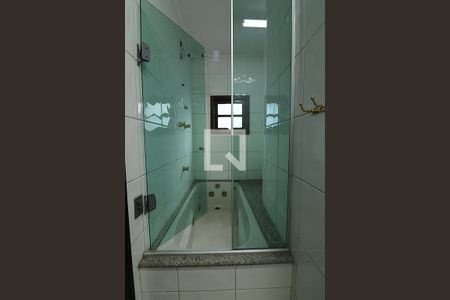 Casa à venda com 350m², 5 quartos e 5 vagasQuarto 1 - Suíte Banheiro