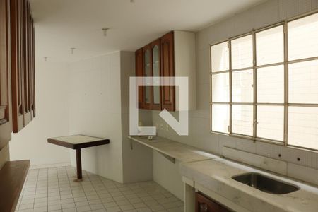 Casa para alugar com 350m², 4 quartos e 4 vagasCozinha