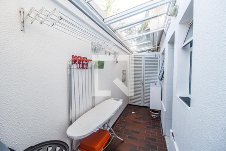 Casa de condomínio à venda com 200m², 4 quartos e 2 vagasÁrea de Serviço