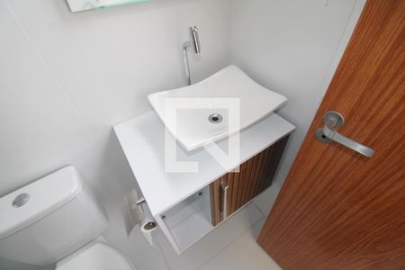 Banheiro de kitnet/studio para alugar com 1 quarto, 25m² em Santana, São Paulo