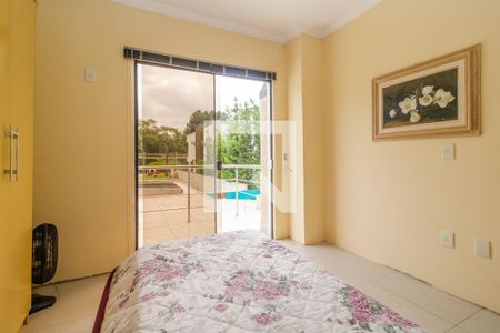 Casa de condomínio à venda com 290m², 3 quartos e 3 vagas Casa de condomínio à venda com 290m², 3 quartos e 3 vagasQuarto 3