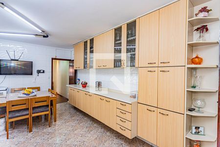 Casa à venda com 250m², 4 quartos e 7 vagasCozinha