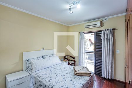 Casa à venda com 250m², 4 quartos e 7 vagasSuíte