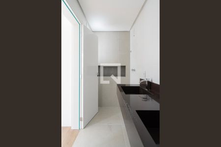 Casa à venda com 284m², 3 quartos e 4 vagas Casa à venda com 284m², 3 quartos e 4 vagasBanheiro da Suíte