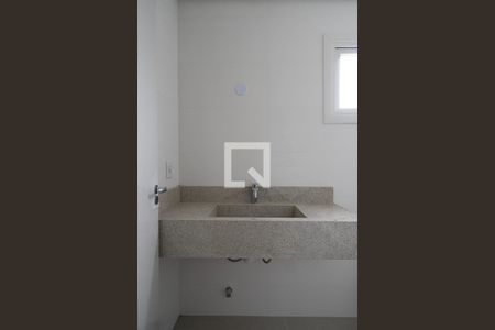 Casa à venda com 284m², 3 quartos e 4 vagas Casa à venda com 284m², 3 quartos e 4 vagasBanheiro Social