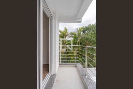 Casa à venda com 284m², 3 quartos e 4 vagas Casa à venda com 284m², 3 quartos e 4 vagasVaranda do Quarto 3