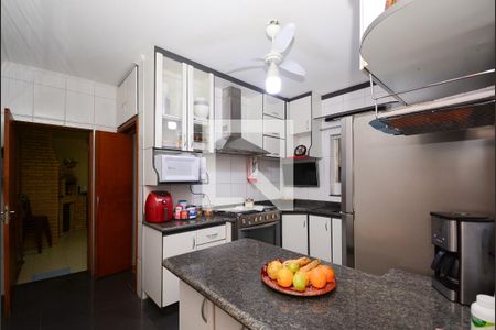 Casa à venda com 152m², 4 quartos e 3 vagasCozinha ( Casa 1 )
