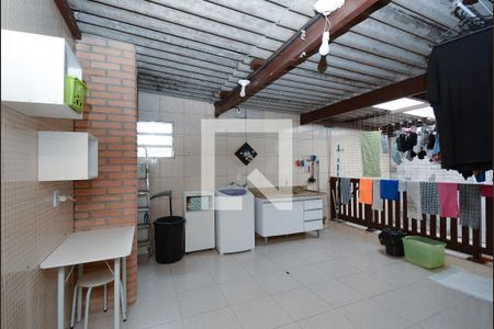 Casa à venda com 152m², 4 quartos e 3 vagasÁrea de Serviço ( Casa 2 )