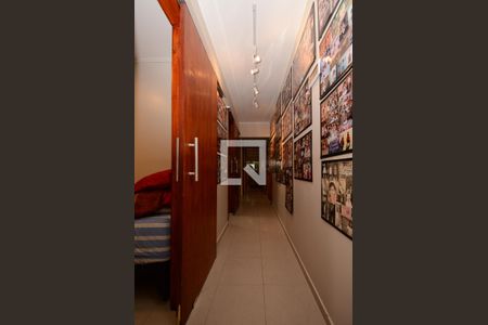 Casa à venda com 152m², 4 quartos e 3 vagasAcesso aos quartos casa 1