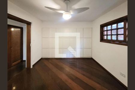 Casa à venda com 197m², 4 quartos e 4 vagas Casa à venda com 197m², 4 quartos e 4 vagasFoto 08