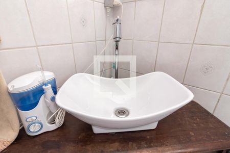 Casa à venda com 250m², 4 quartos e 4 vagasBanheiro 1