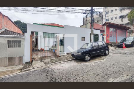 Casa à venda com 250m², 4 quartos e 4 vagasFachada