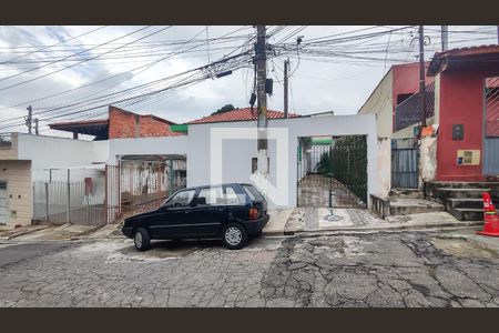 Casa à venda com 250m², 4 quartos e 4 vagasFachada