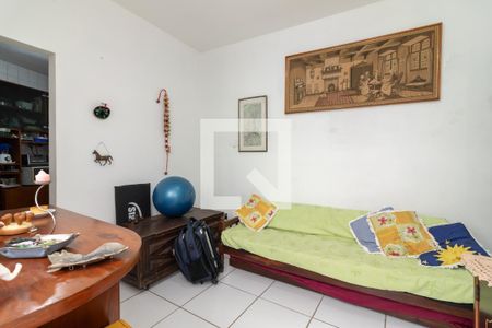 Sala de casa à venda com 4 quartos, 250m² em Vila Barbosa, São Paulo