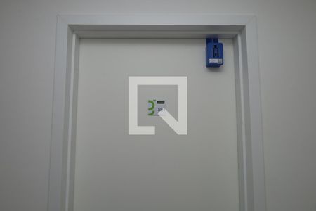 Apartamento à venda com 45m², 2 quartos e 1 vagaÁrea comum - Porta do apartamento - Instalado lockbox