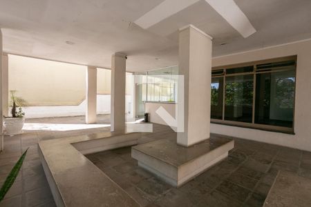 Apartamento à venda com 68m², 2 quartos e 1 vagaHall de entrada