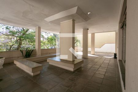 Apartamento à venda com 68m², 2 quartos e 1 vagaHall de entrada